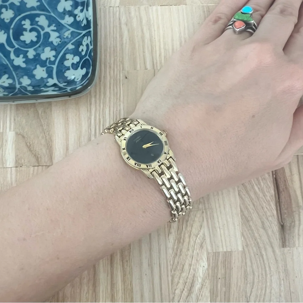 Citizen elegance ladies black dial gold tone dress watch NEW BATTERY